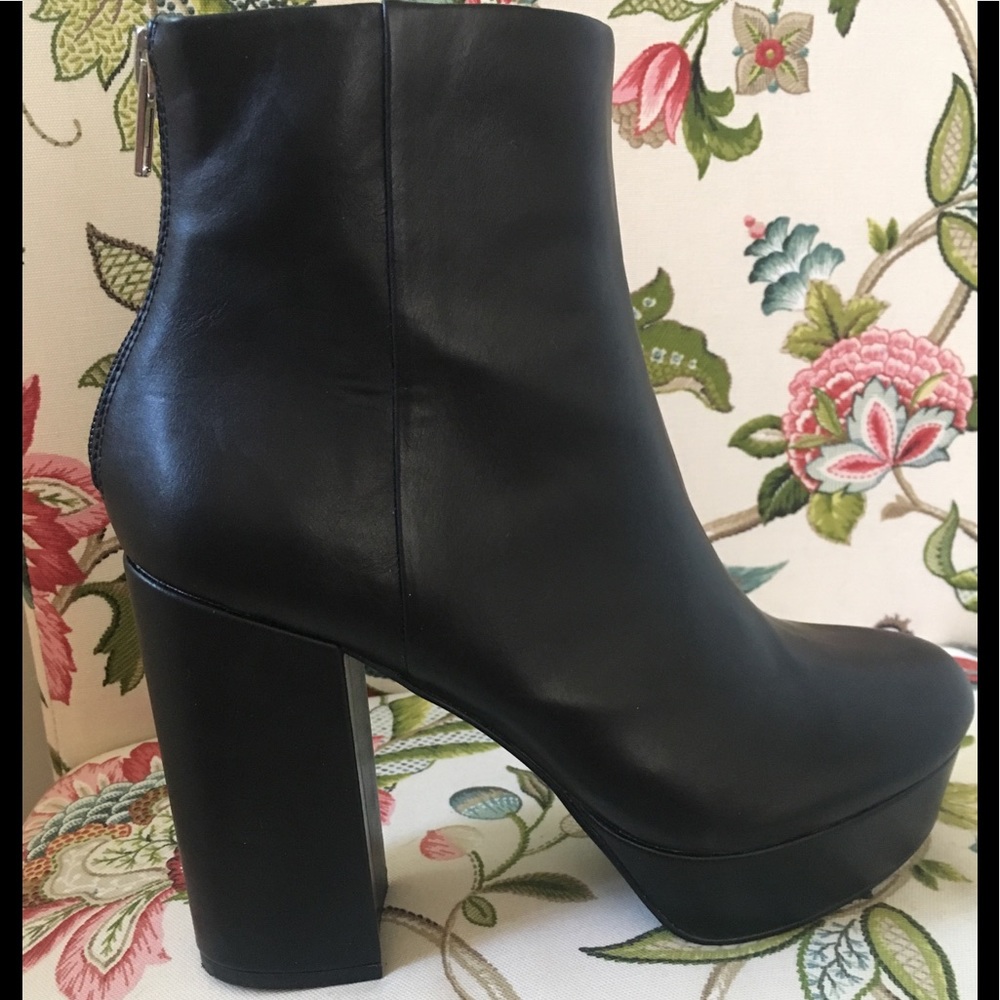 Steve Madden Black Leather Platform Boots